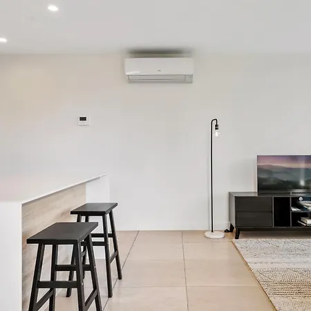 Light Filled Apartment By Albert Park & Lake Melbourne Exterior photo